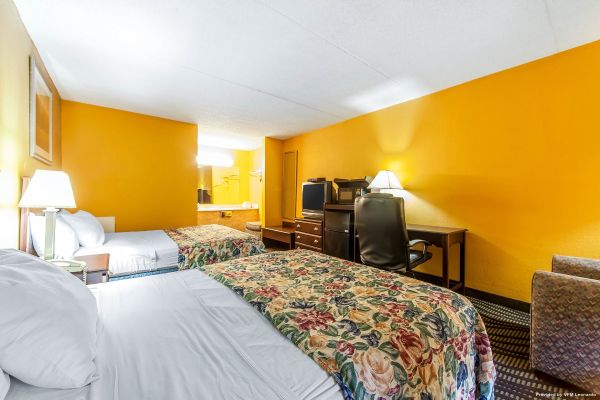 Rodeway Inn Calhoun